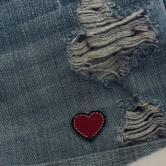 Hollister ❤️ Distressed Shorts - Picture 8 of 8